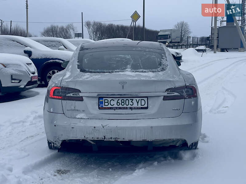 Ліфтбек Tesla Model S 2018 в Львові фото 9 Ліфтбек Tesla Model S 2018 в Львові