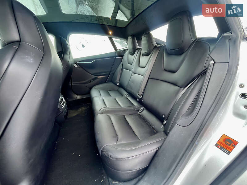 Ліфтбек Tesla Model S 2018 в Львові фото 19 Ліфтбек Tesla Model S 2018 в Львові