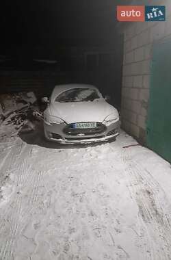 Ліфтбек Tesla Model S 2014 в Києві