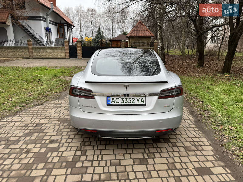 Лифтбек Tesla Model S 2014 в Луцке фото 12 Лифтбек Tesla Model S 2014 в Луцке