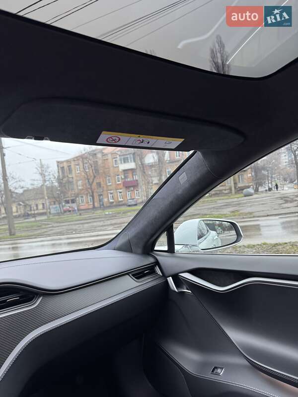 Лифтбек Tesla Model S 2020 в Днепре