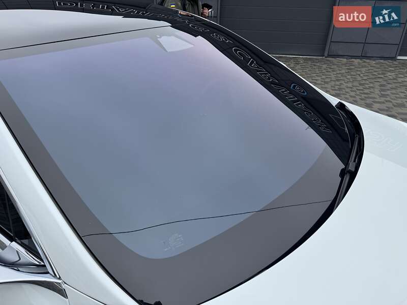 Лифтбек Tesla Model S 2020 в Днепре