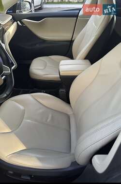 Лифтбек Tesla Model S 2014 в Киеве