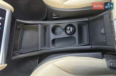 Лифтбек Tesla Model S 2014 в Киеве