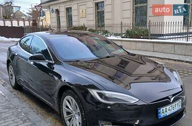 Лифтбек Tesla Model S 2017 в Киеве