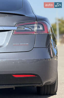 Лифтбек Tesla Model S 2020 в Днепре