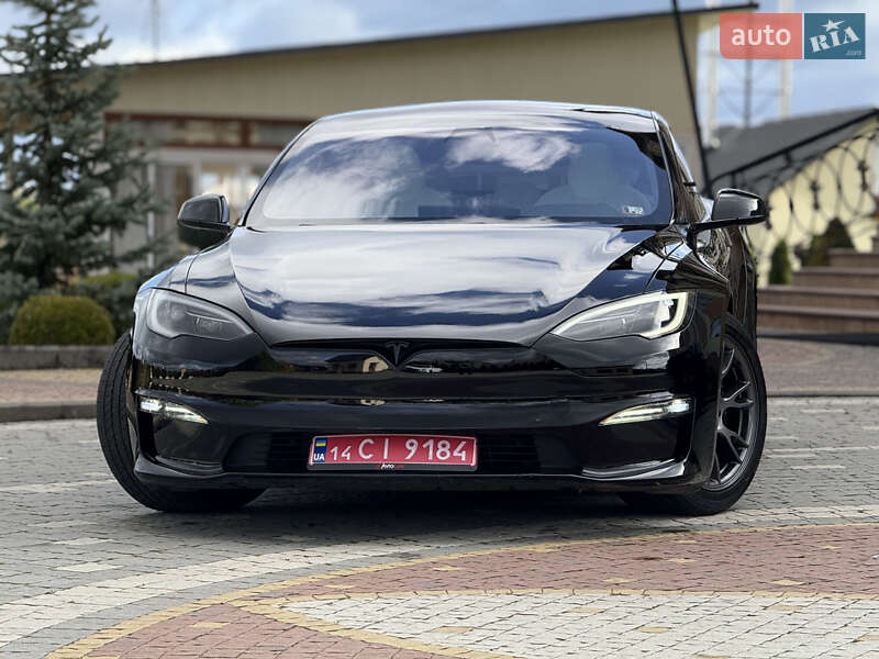 2024 Tesla Model S, VIN 5YJSA1E51RF533876:plate — zdjęcie 1 (autoria)