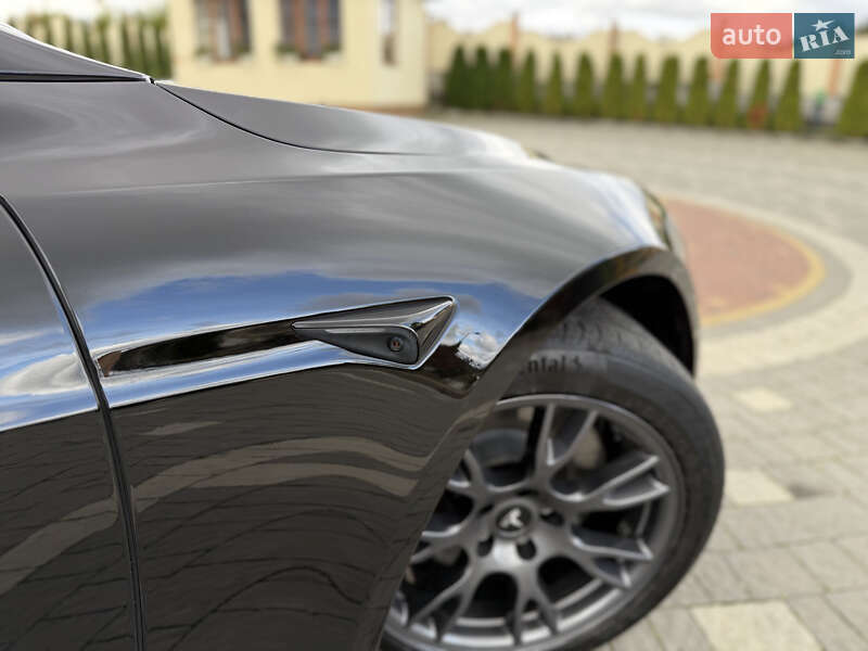 Лифтбек Tesla Model S 2024 в Дрогобыче