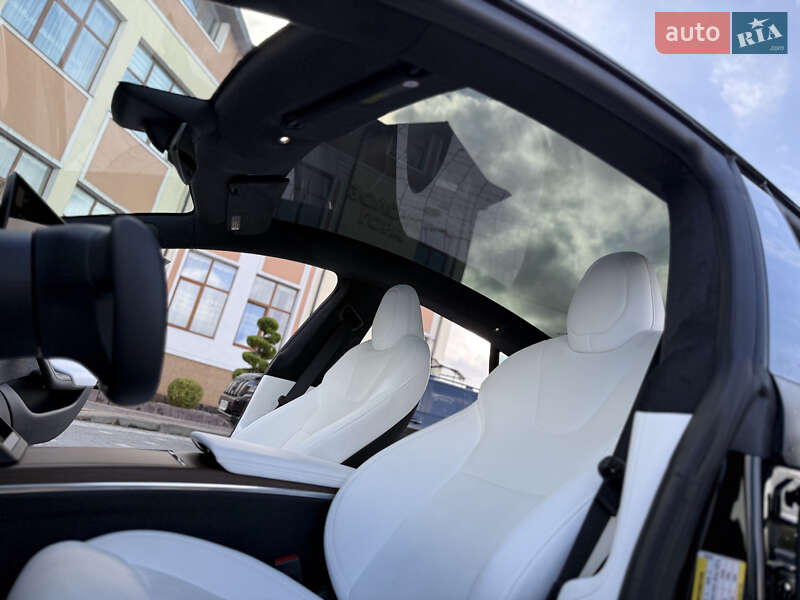 Лифтбек Tesla Model S 2024 в Дрогобыче