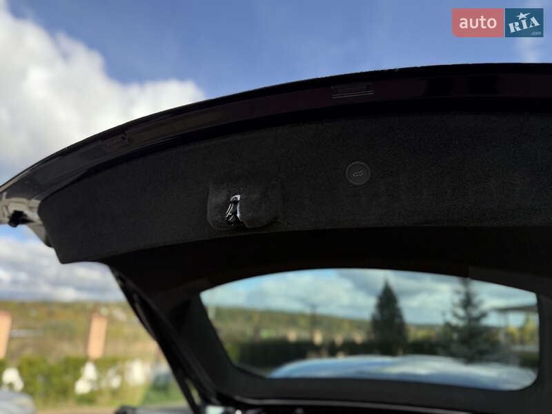 Лифтбек Tesla Model S 2024 в Дрогобыче