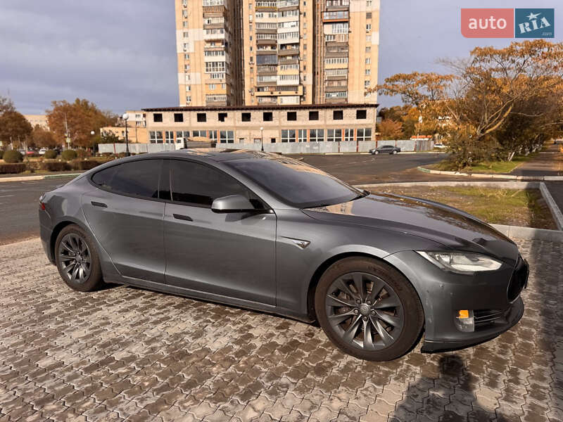 Лифтбек Tesla Model S 2013 в Одессе