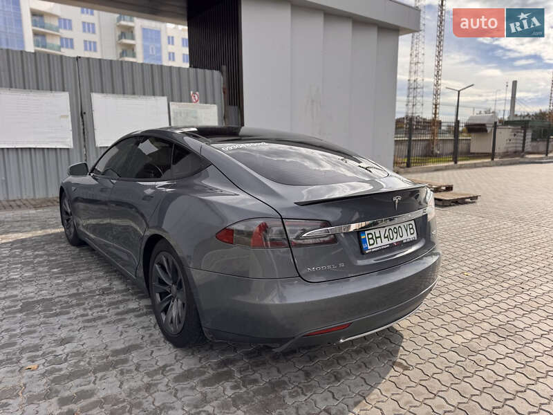 Лифтбек Tesla Model S 2013 в Одессе