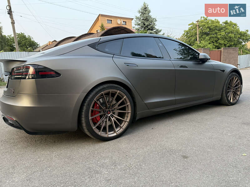 Лифтбек Tesla Model S 2023 в Днепре