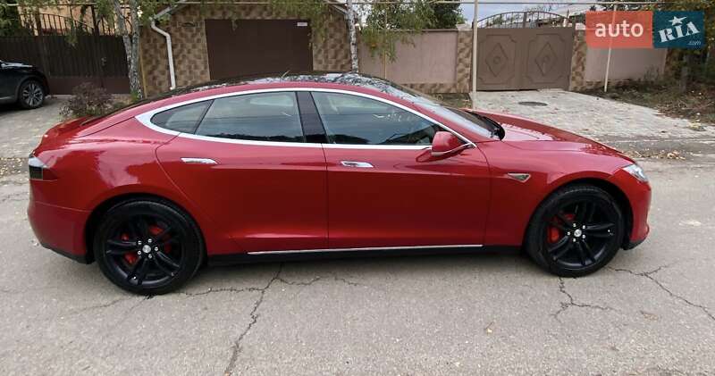 Лифтбек Tesla Model S 2013 в Одессе
