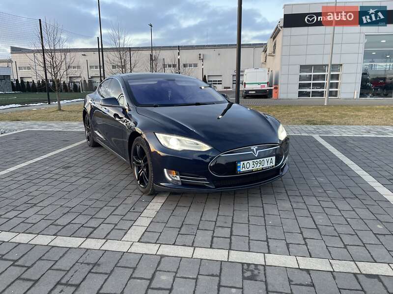 Лифтбек Tesla Model S 2013 в Мукачево