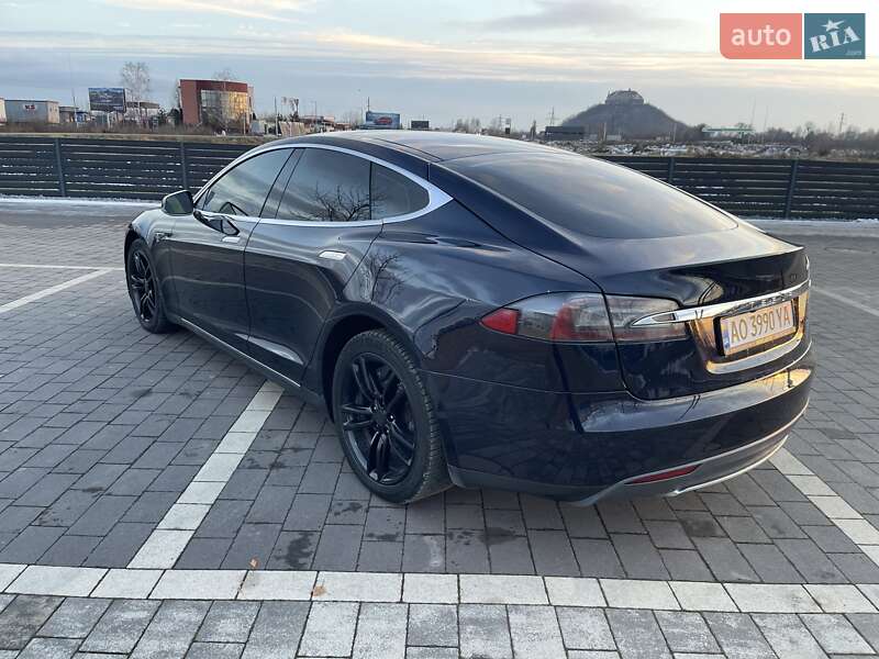 Лифтбек Tesla Model S 2013 в Мукачево