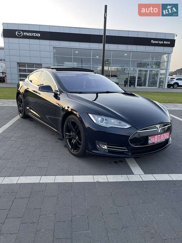 Лифтбек Tesla Model S 2013 в Мукачево