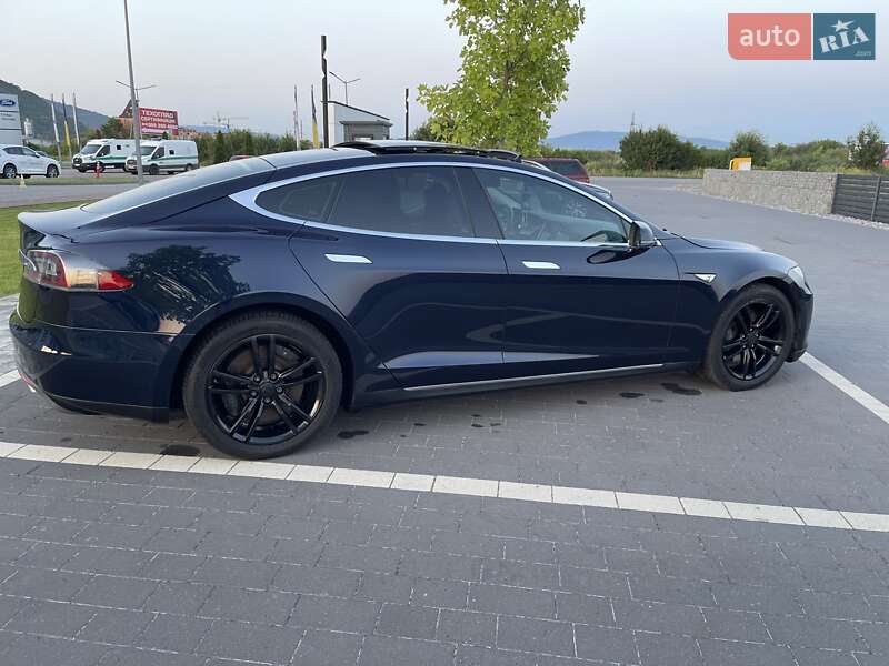 Лифтбек Tesla Model S 2013 в Мукачево