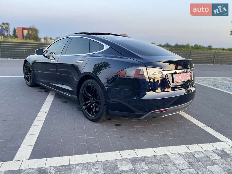 Лифтбек Tesla Model S 2013 в Мукачево