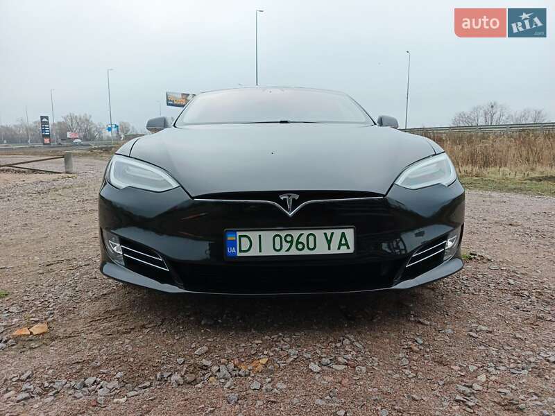 Лифтбек Tesla Model S 2021 в Киеве