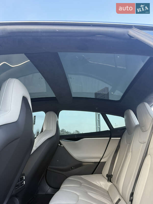 Лифтбек Tesla Model S 2015 в Львове фото 14 Лифтбек Tesla Model S 2015 в Львове