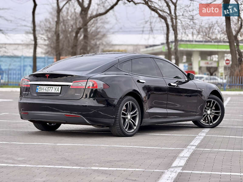 Лифтбек Tesla Model S 2015 в Одессе фото 8 Лифтбек Tesla Model S 2015 в Одессе