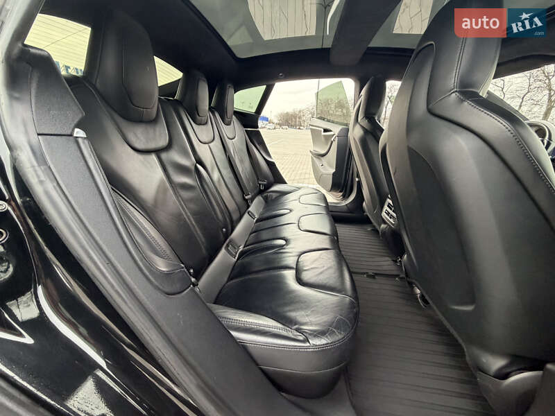 Лифтбек Tesla Model S 2015 в Одессе фото 21 Лифтбек Tesla Model S 2015 в Одессе