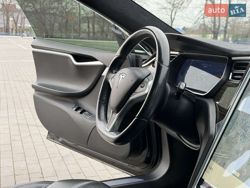 Лифтбек Tesla Model S 2015 в Одессе фото 35 Лифтбек Tesla Model S 2015 в Одессе
