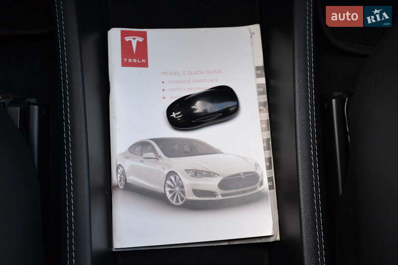 Лифтбек Tesla Model S 2014 в Луцке