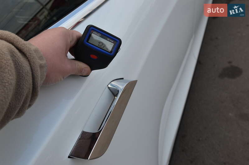 Лифтбек Tesla Model S 2014 в Луцке