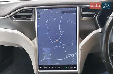 Ліфтбек Tesla Model S 2015 в Львові