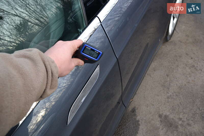 Лифтбек Tesla Model S 2016 в Луцке