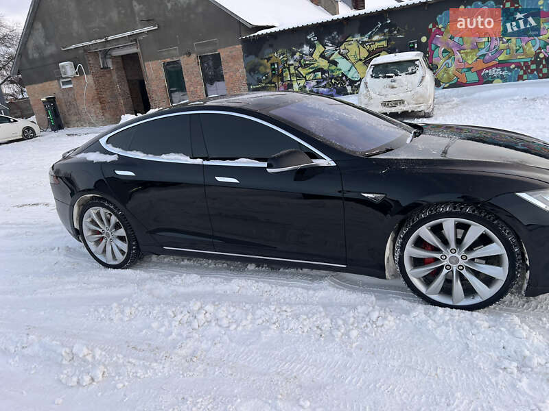 Лифтбек Tesla Model S 2013 в Киеве