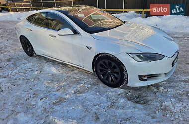 Лифтбек Tesla Model S 2019 в Хмельницком
