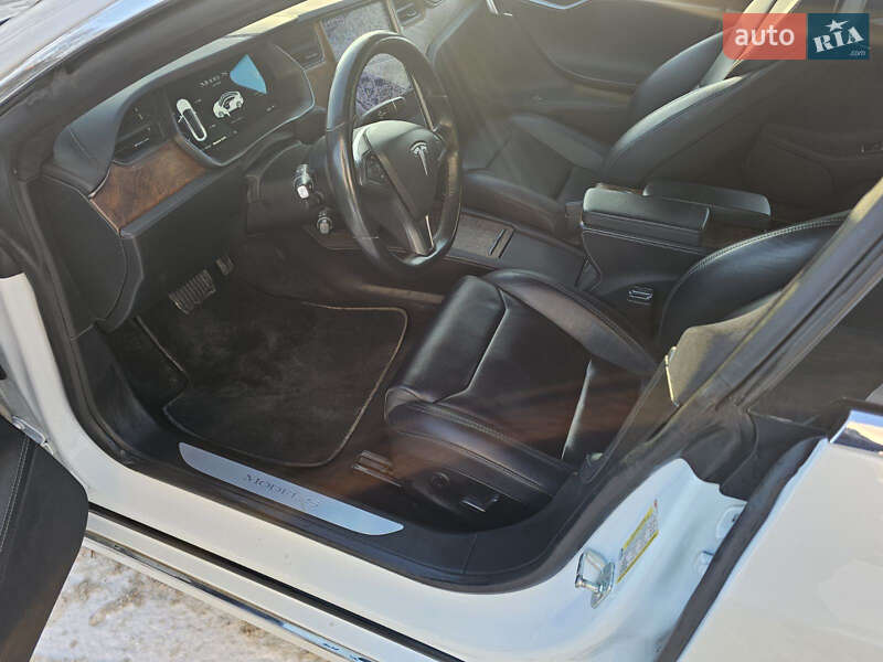 Лифтбек Tesla Model S 2019 в Хмельницком