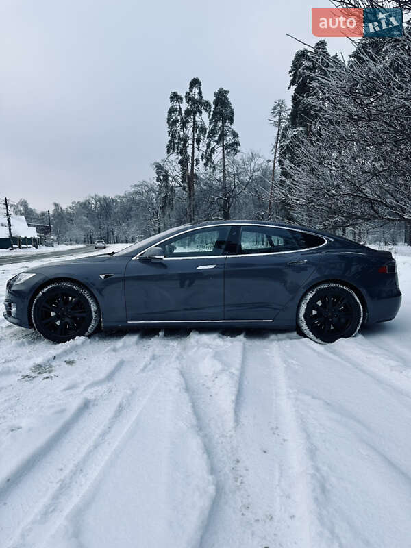 Лифтбек Tesla Model S 2020 в Киеве фото 4 Лифтбек Tesla Model S 2020 в Киеве