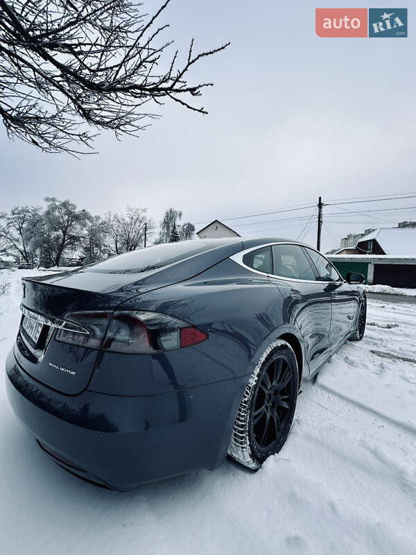 Лифтбек Tesla Model S 2020 в Киеве фото 9 Лифтбек Tesla Model S 2020 в Киеве