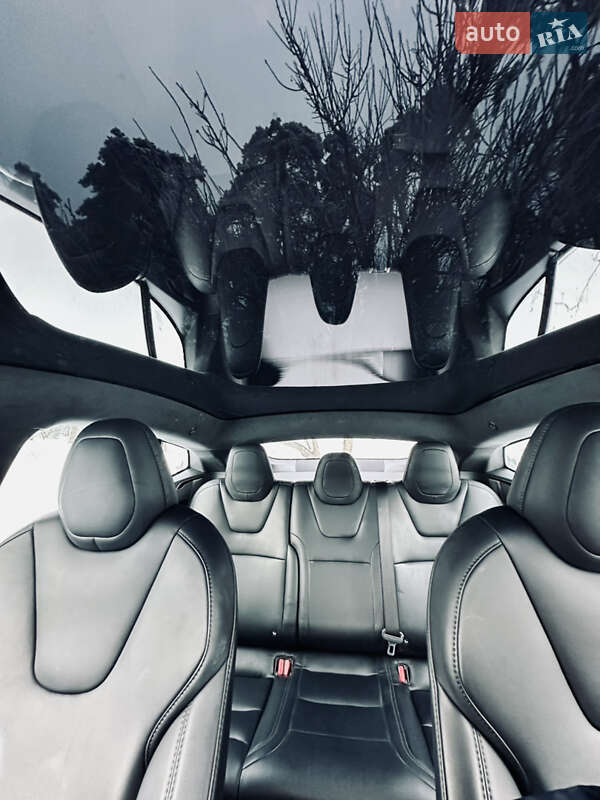 Лифтбек Tesla Model S 2020 в Киеве фото 13 Лифтбек Tesla Model S 2020 в Киеве