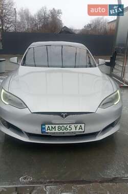 Ліфтбек Tesla Model S 2017 в Житомирі