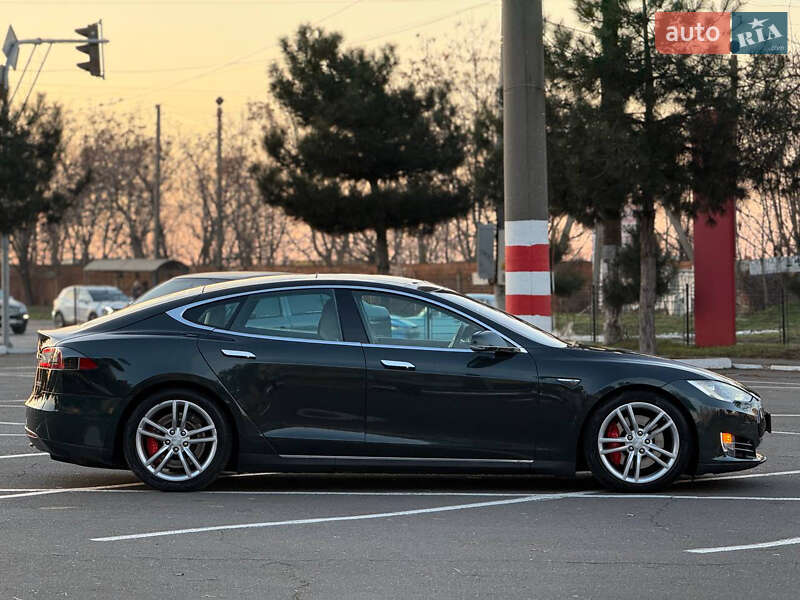 Лифтбек Tesla Model S 2014 в Одессе