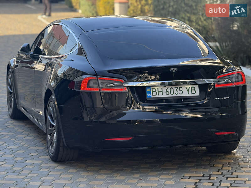 Лифтбек Tesla Model S 2020 в Одессе