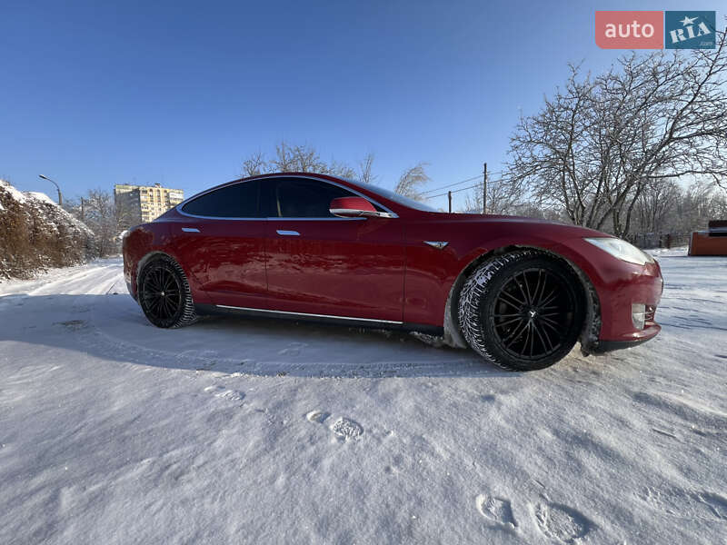 Лифтбек Tesla Model S 2015 в Белой Церкви фото 33 Лифтбек Tesla Model S 2015 в Белой Церкви