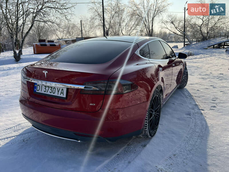 Лифтбек Tesla Model S 2015 в Белой Церкви фото 36 Лифтбек Tesla Model S 2015 в Белой Церкви
