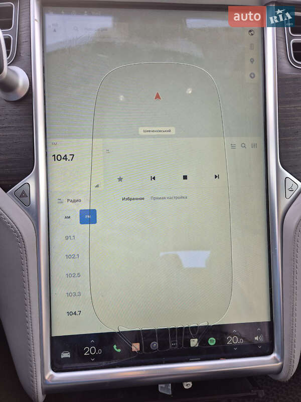 Лифтбек Tesla Model S 2015 в Львове