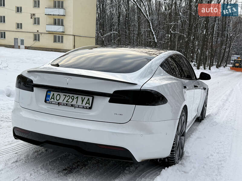 Лифтбек Tesla Model S 2021 в Ужгороде