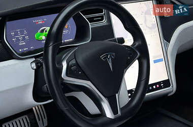 Лифтбек Tesla Model S 2017 в Николаеве