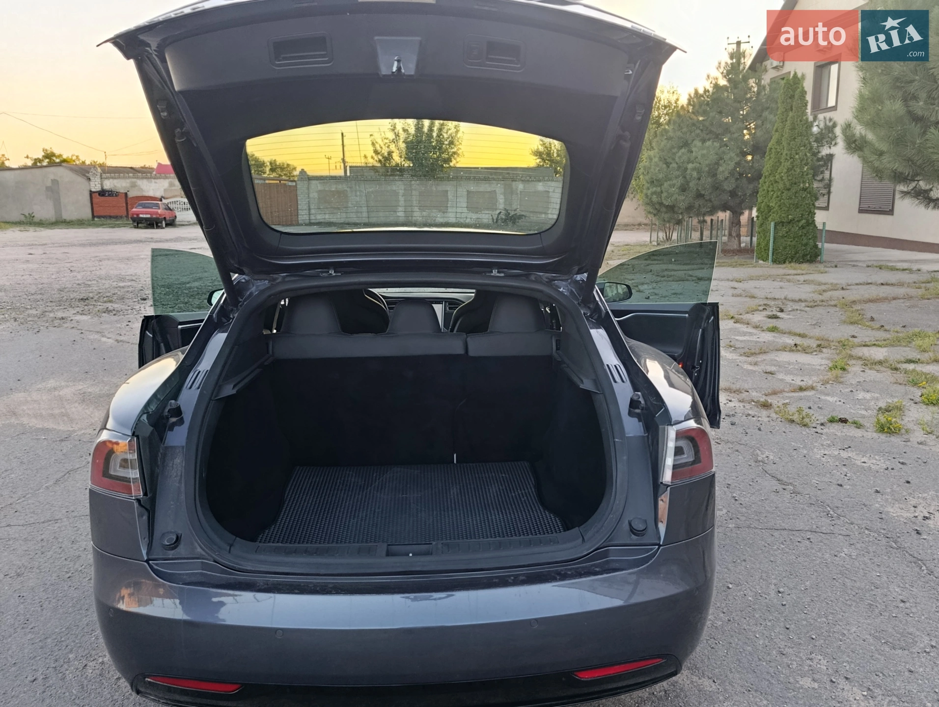 2016 Tesla Model S - мініатюра 15