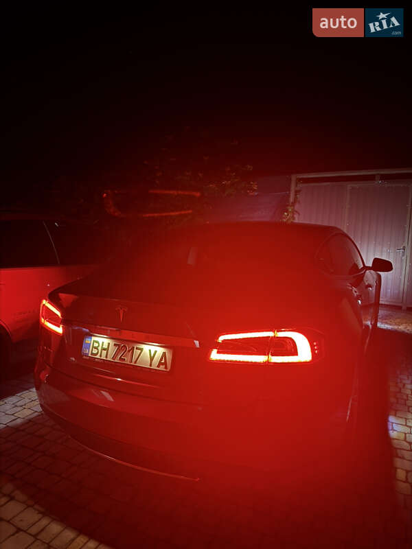 Лифтбек Tesla Model S 2013 в Одессе