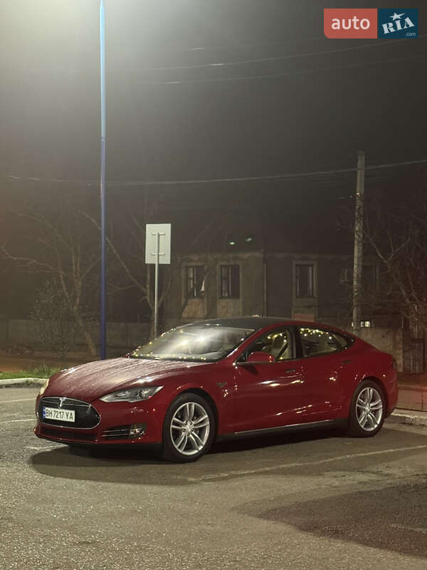 Лифтбек Tesla Model S 2013 в Одессе