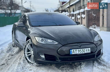 Лифтбек Tesla Model S 2014 в Ивано-Франковске